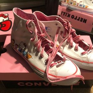 🔥SOLD🔥Hello Kitty high top Converse